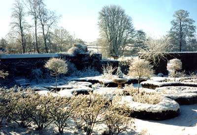 Snowy day at Broughton Castle