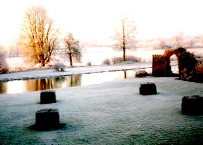 Snowy day at Broughton Castle